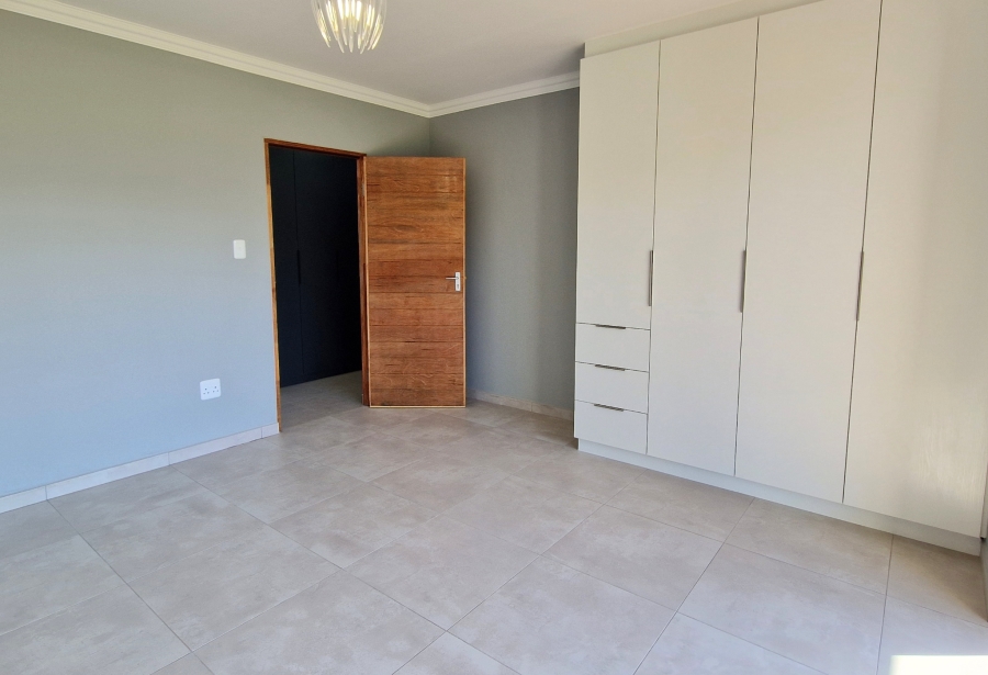 3 Bedroom Property for Sale in Wavecrest Eastern Cape